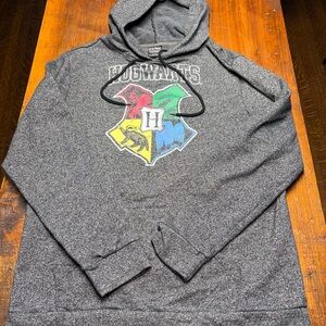 Men's Gray Hogwarts Crest Hoodie, Size L